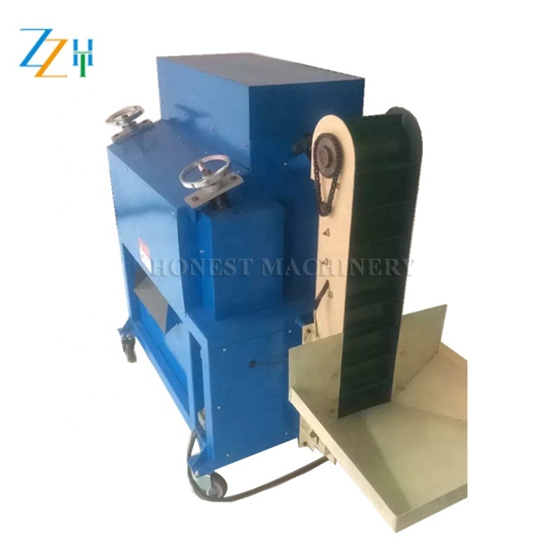 Made In China Walnut / Walnut Cracking Machine / Walnut Cracker