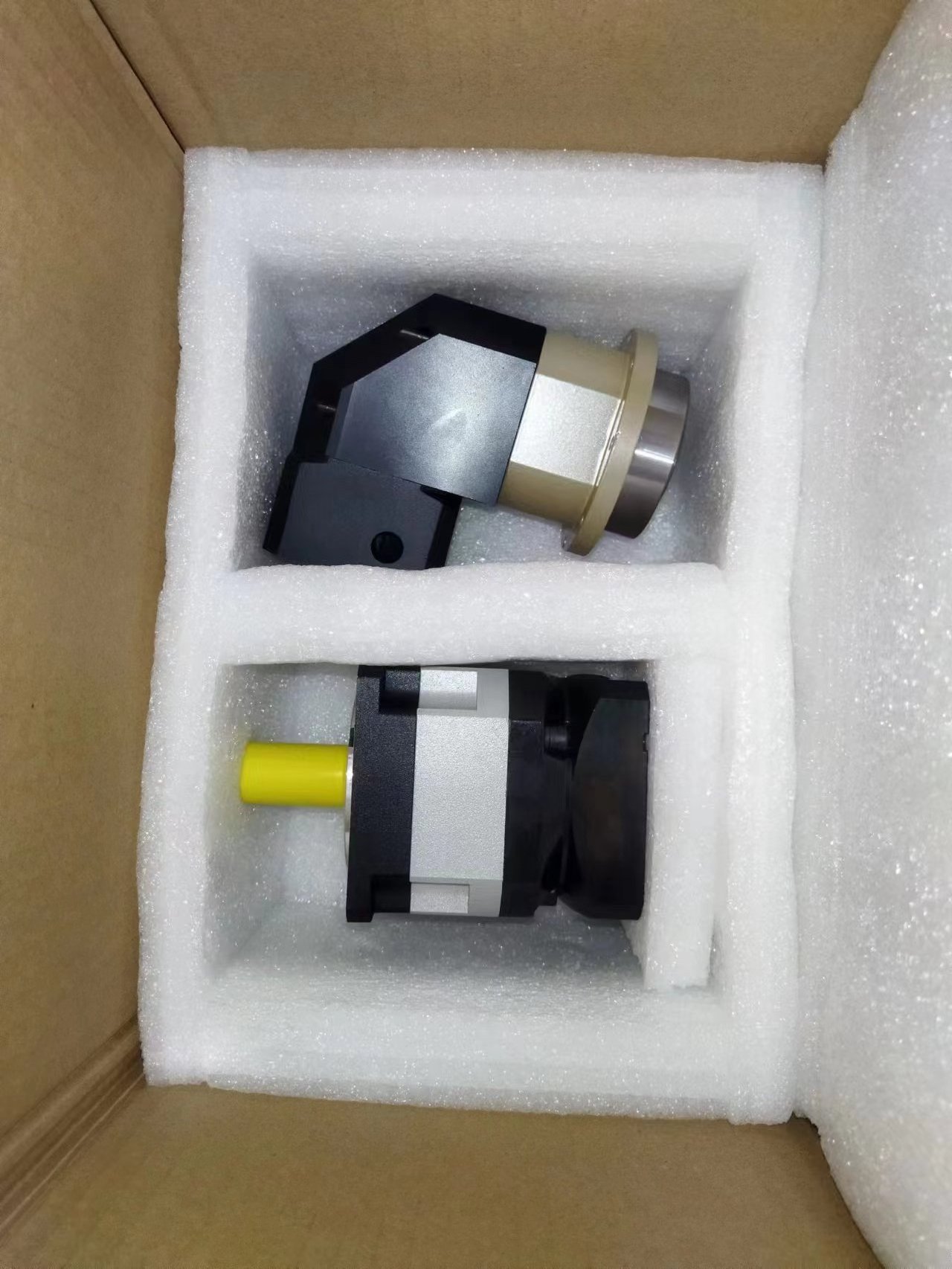 Right Angle Output High Precision Planetary Gearbox With High Reduce Ratio For Nema34 Servo Motor