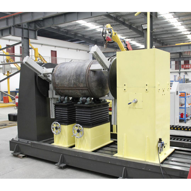 New Robot Welding Manipulator with Laser Seam Tracking Automatic ...