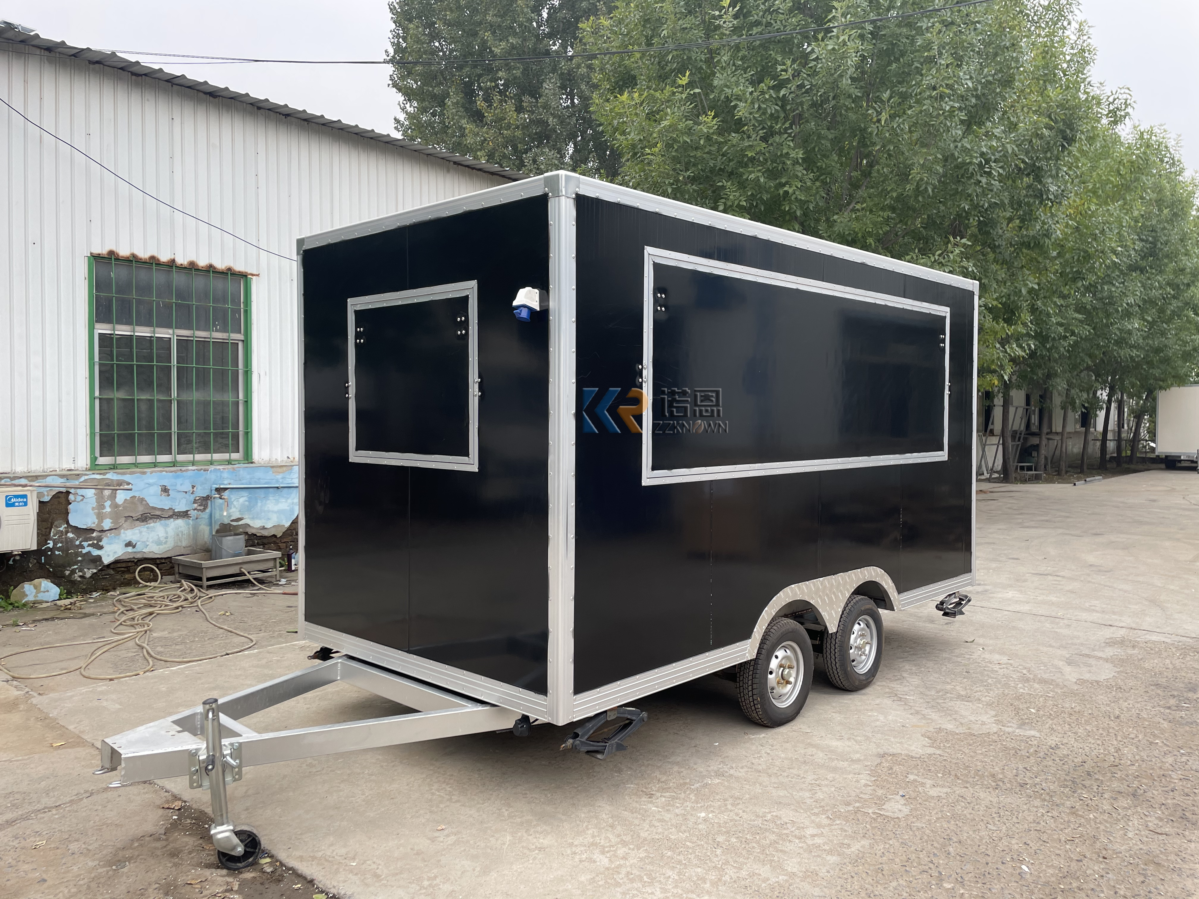 China Hot Sale Food Truck Shipping Container Food Kiosk Bubble Tea Food Trailer for Sale