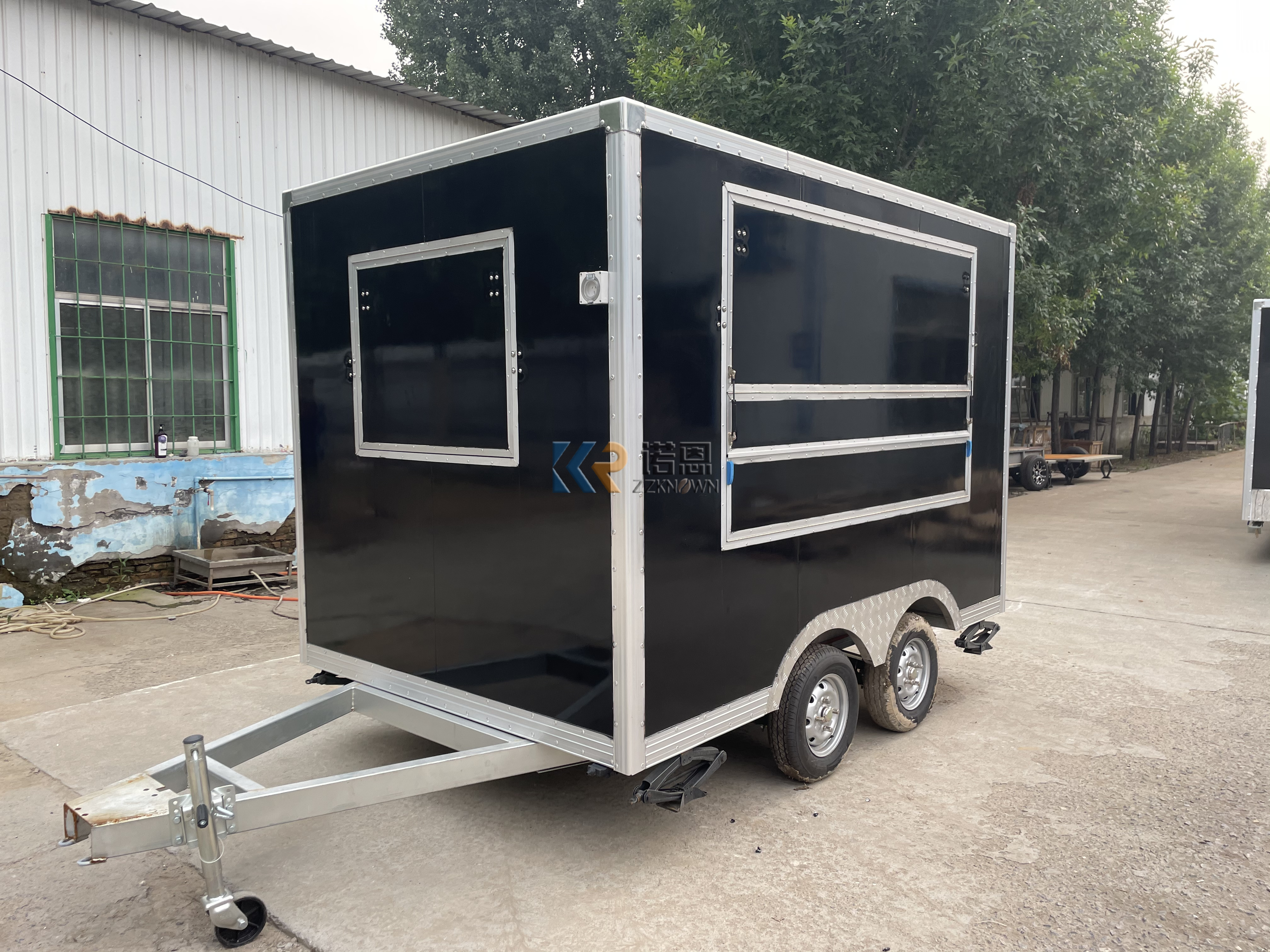 Chinese Manufacturers Fully Equipped Food Trucks Snack Selling Mobile Food Trailer Small 3m Length Food Trucks For Sale