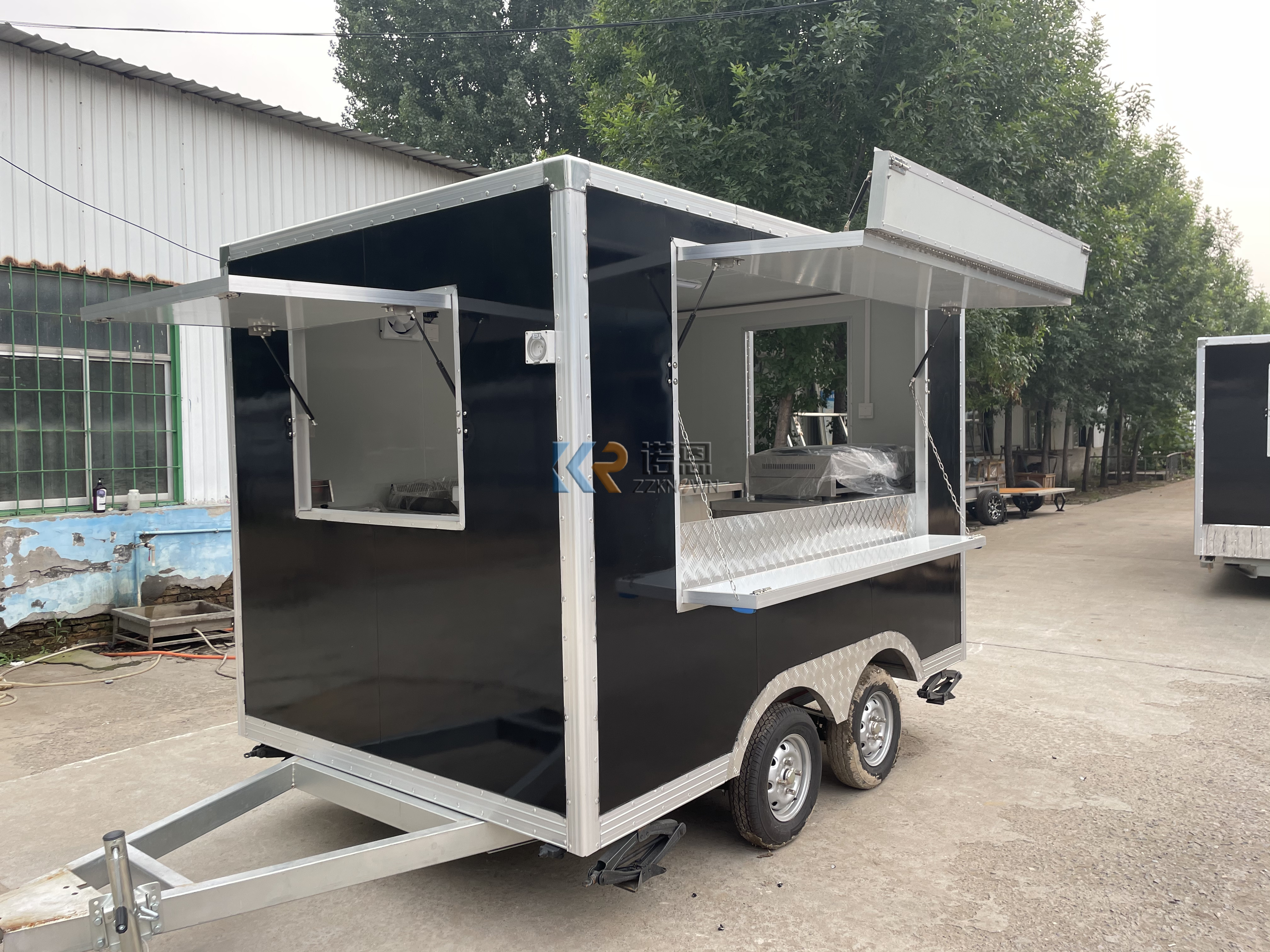 Chinese Manufacturers Fully Equipped Food Trucks Snack Selling Mobile Food Trailer Small 3m Length Food Trucks For Sale