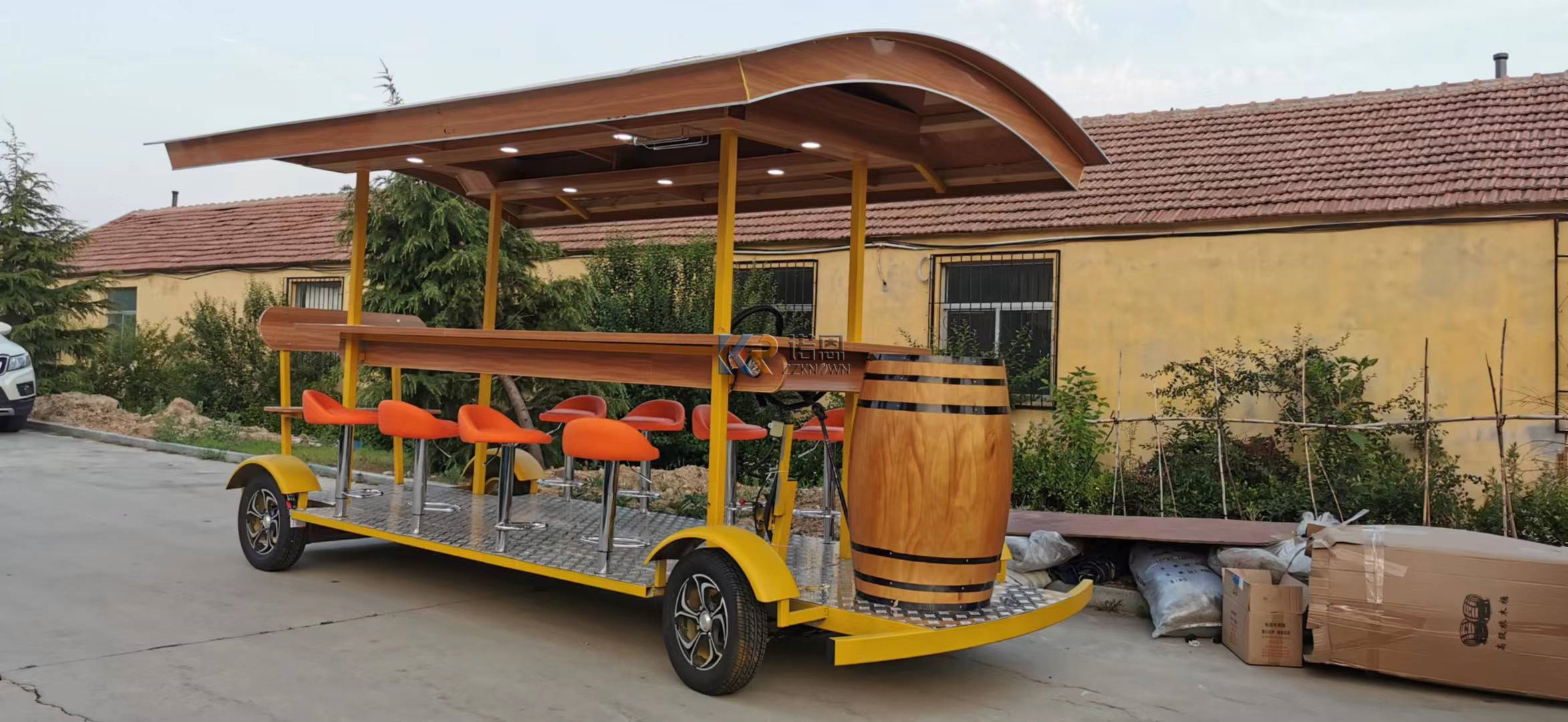 2024 Mobile Bar Beer Ice Cream Food Truck Cart  Mobile Cycling Bike Electric Sightseeing 10 Seat Bus Beer Vending Cart