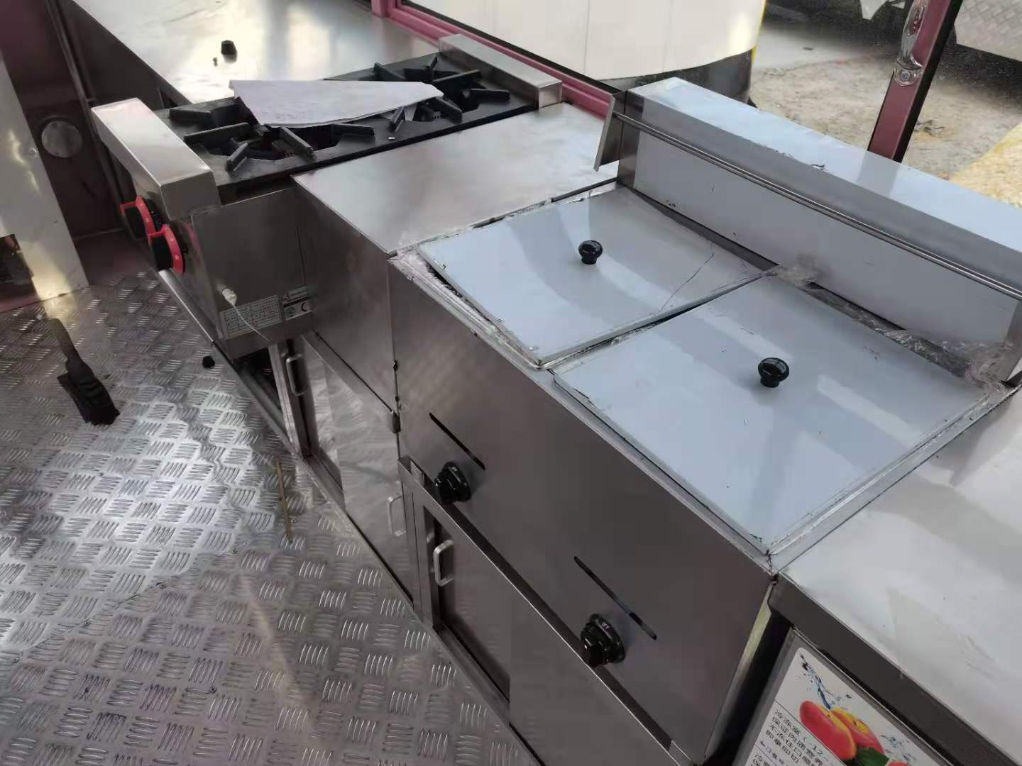 OEM Customized BBQ Food Truck with Full Kitchen Mobile Street Food Canteen Cart for Sale Fast Hot Dog Trailer