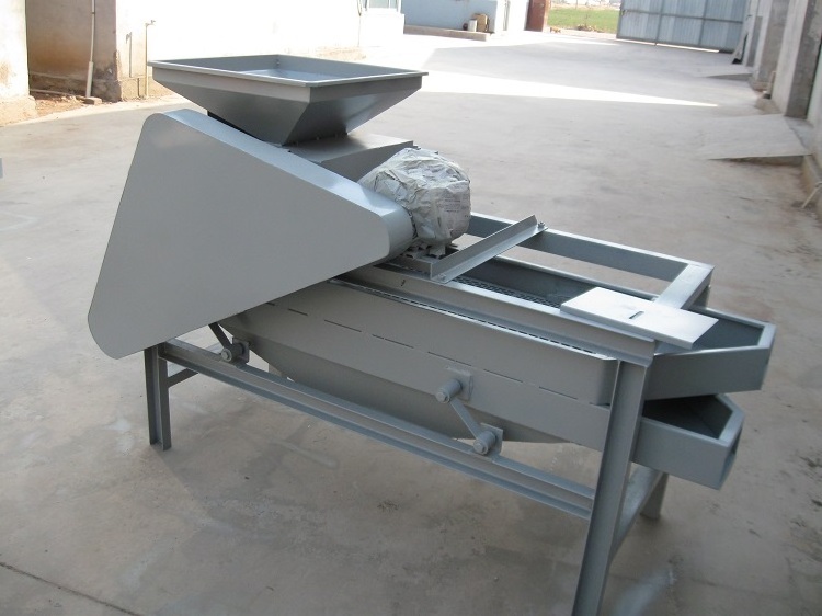 OEM Automatic Almond Shelling Husk Machine Electric Nut Hulling Peeling Pistachio Sheller Machine with CE