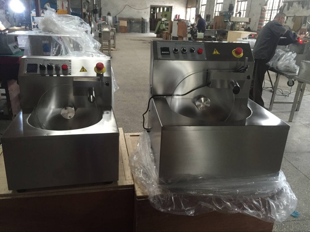 2022 Commerical 15kg Automatic Chocolate Melting Machine Electric Chocolate Tempering Machine for Sale