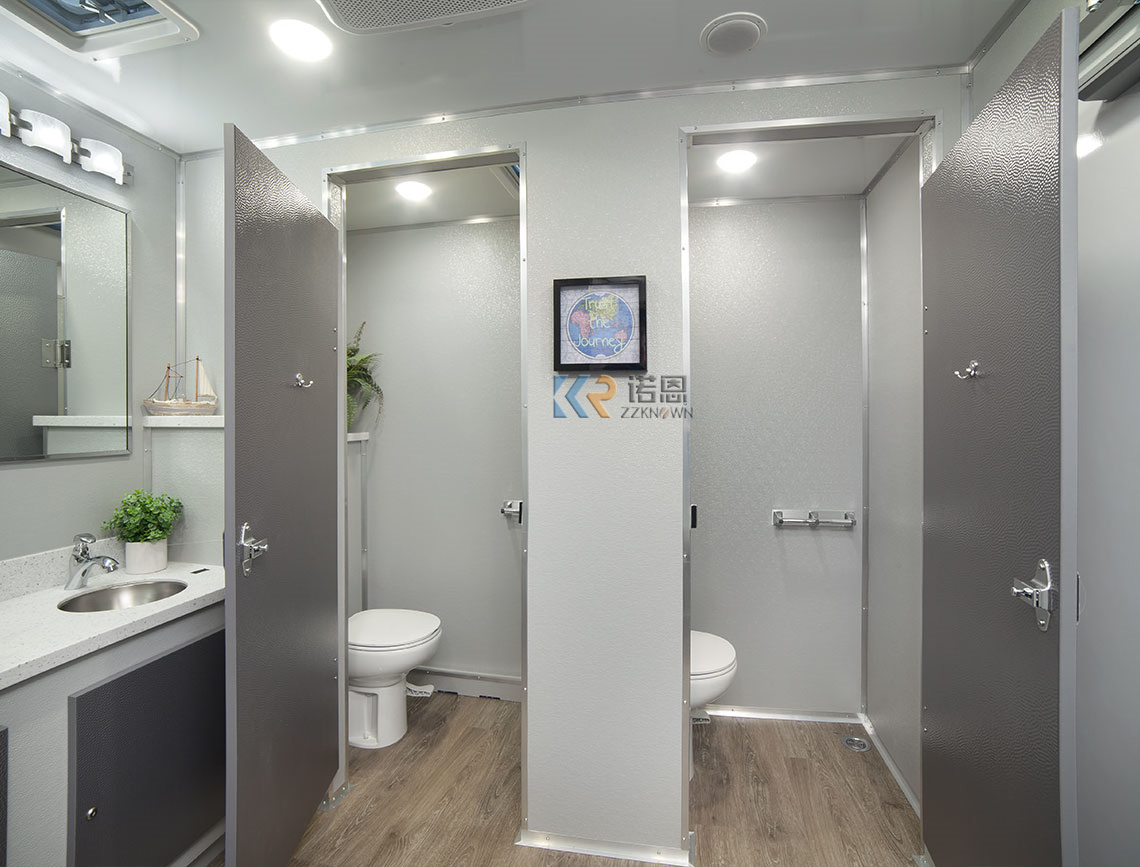 Restroom Toilets and Shower Outdoor Bathroom Trailer Toilet Mobile Portable Toilet or Trailer For Sale