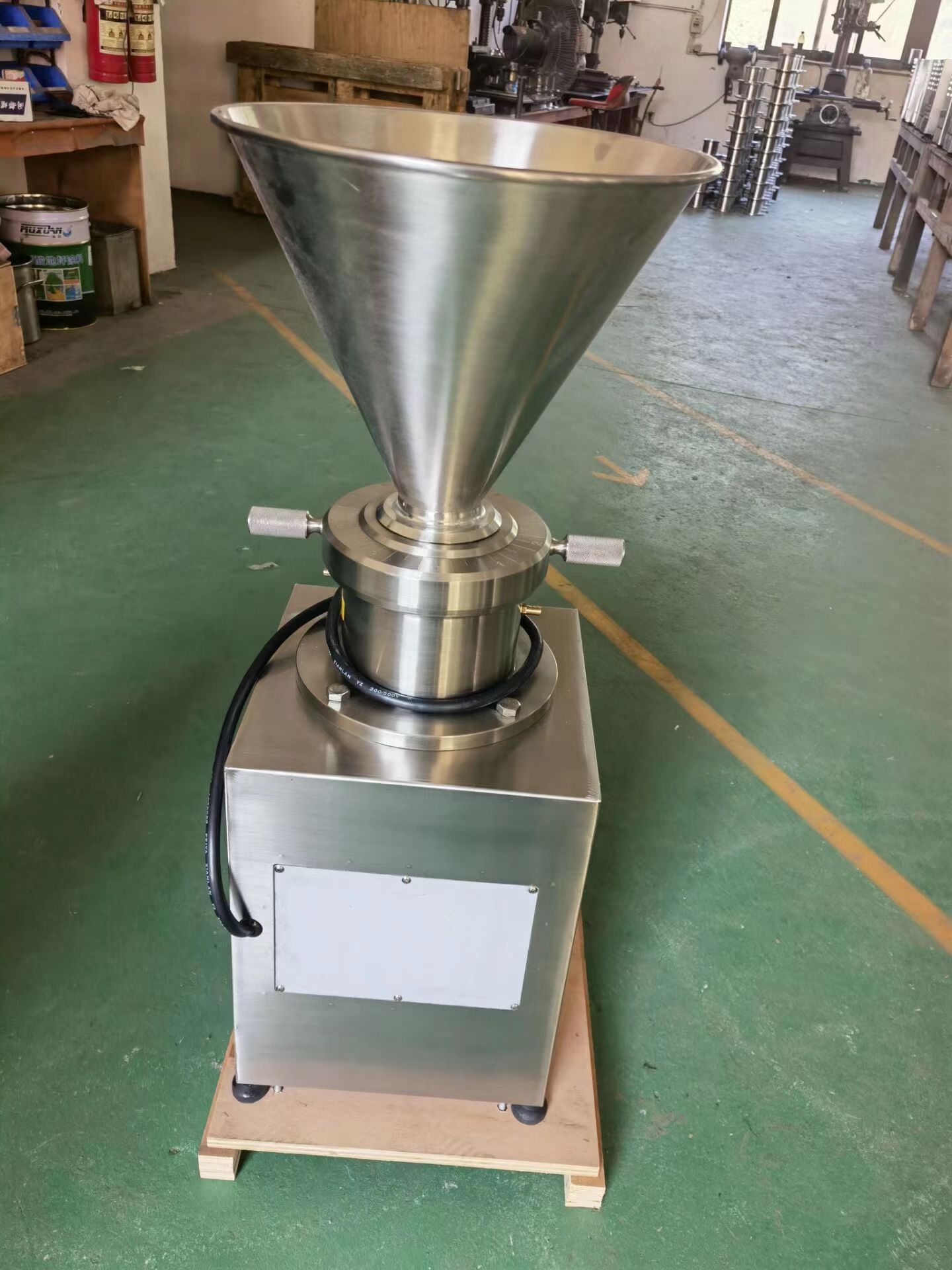 Industrial 100kg/h Chilli Sauce Grinding Making Machine/ Red Chilli Paste Grinder / Colloid Mill For Chili Paste