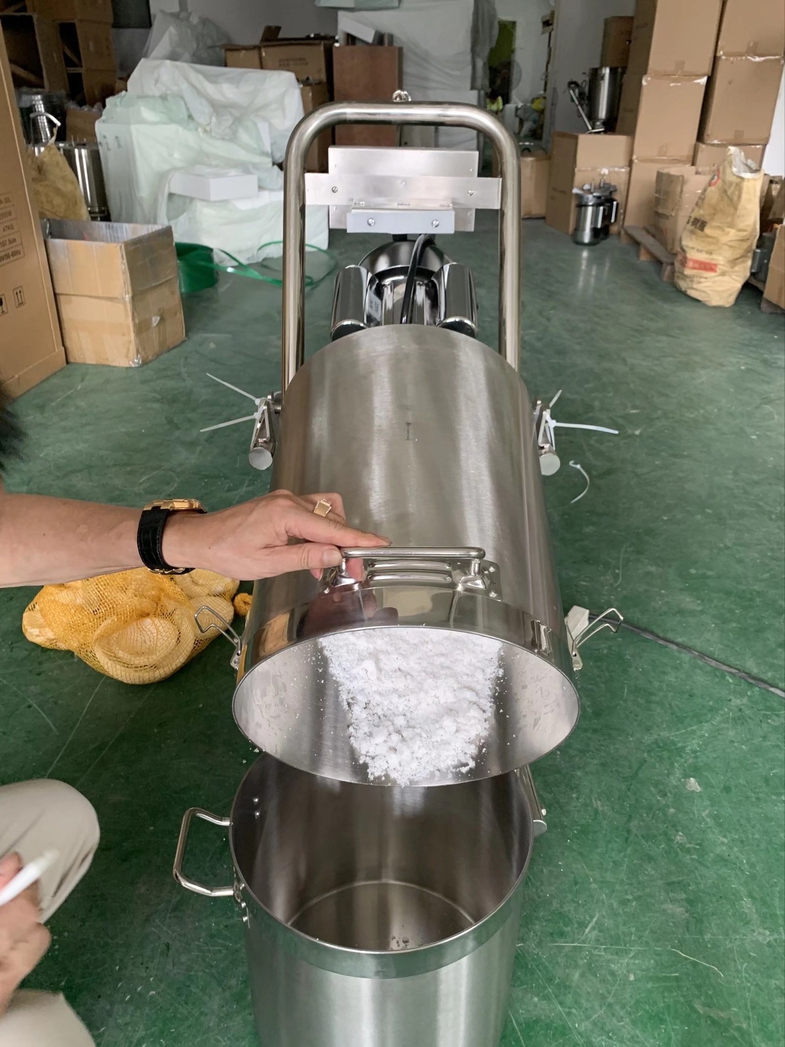 Stainless Steel Fruit Vegetable Pulp Juice Making Extractor Machine Mango Tomato Pulp Commercial Apple Blender Meat Grinder