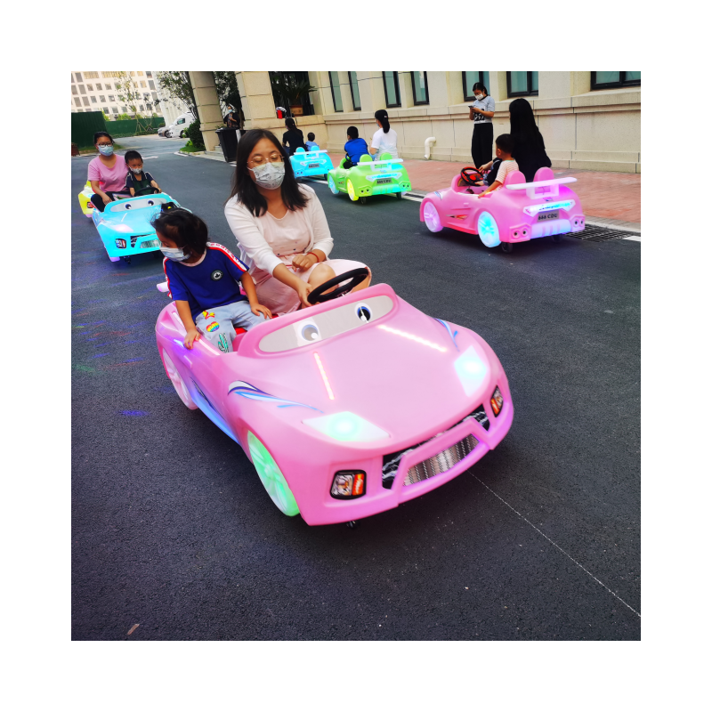 The new square Park night market stalls children's electric two-person bumper car can sit 2 people light pleasure car