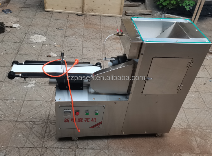 oil spraying pretzel twisting machine fried pretzel dough weaving forming machine Soft pretzel forming making machine