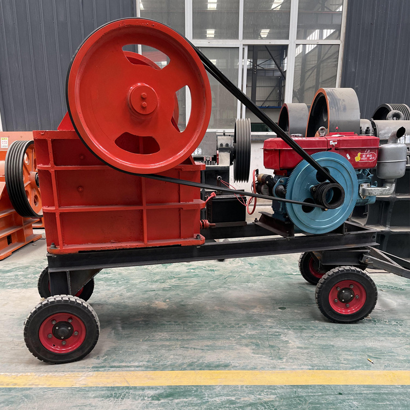 Small Mobile Stone Crusher Factory Customization Service of 250*400 Jaw Crusher with Sieve Machine