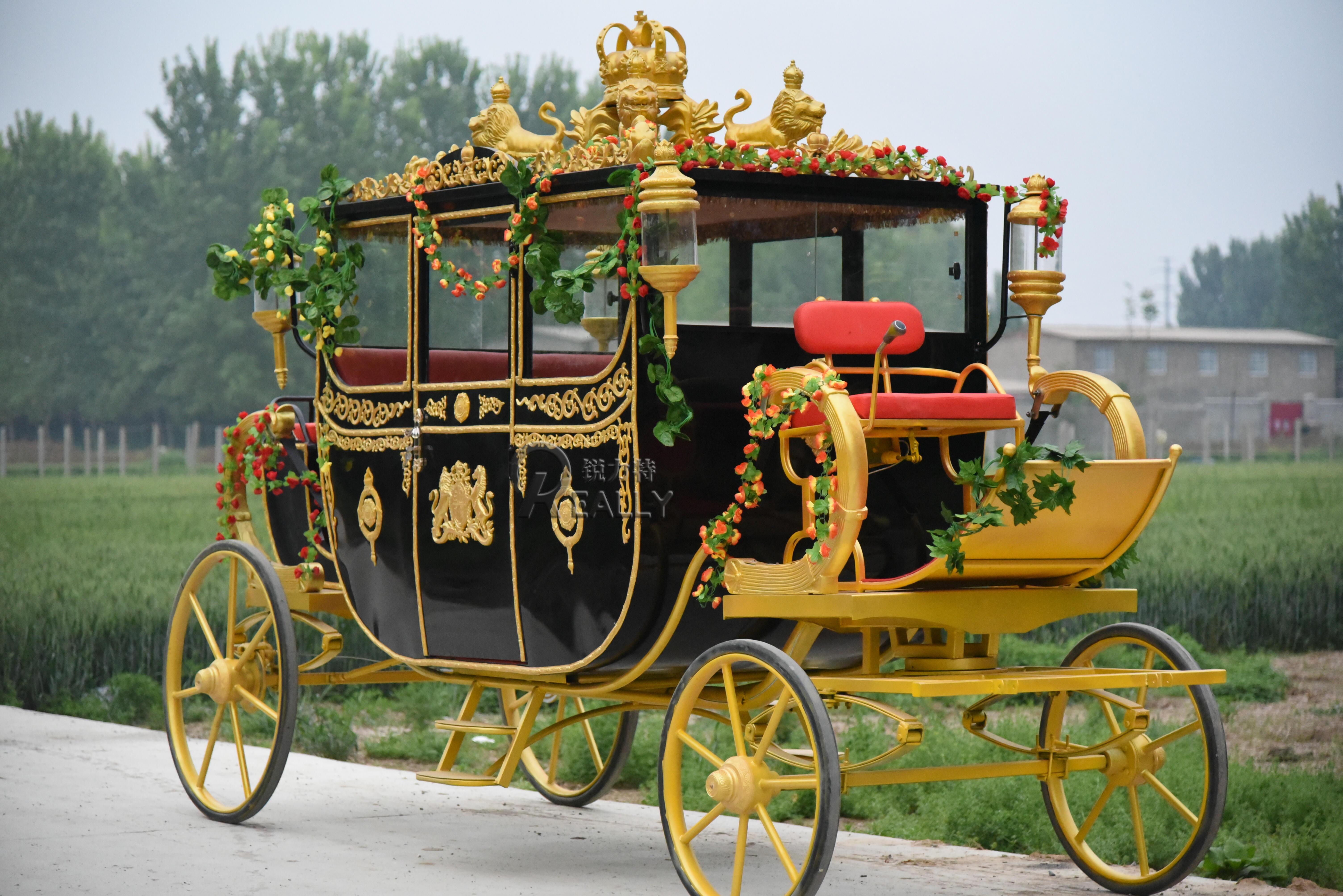 Luxury Four Wheels Sightseeing Electric Royal Horse Carriage for Sale Sightseeing Wedding Vehicle Wagon