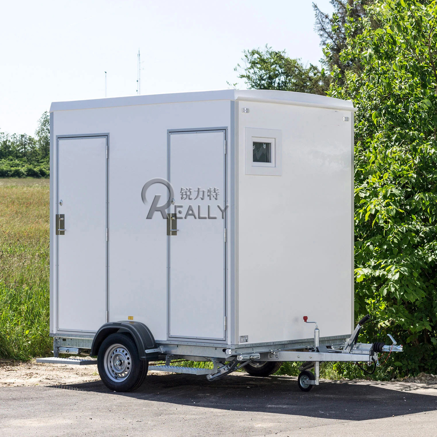 WC Mobile Toilet Trailer Luxury Portable Toilet Trailer Restroom Bathroom Trailer for Sale Outdoor Toilet