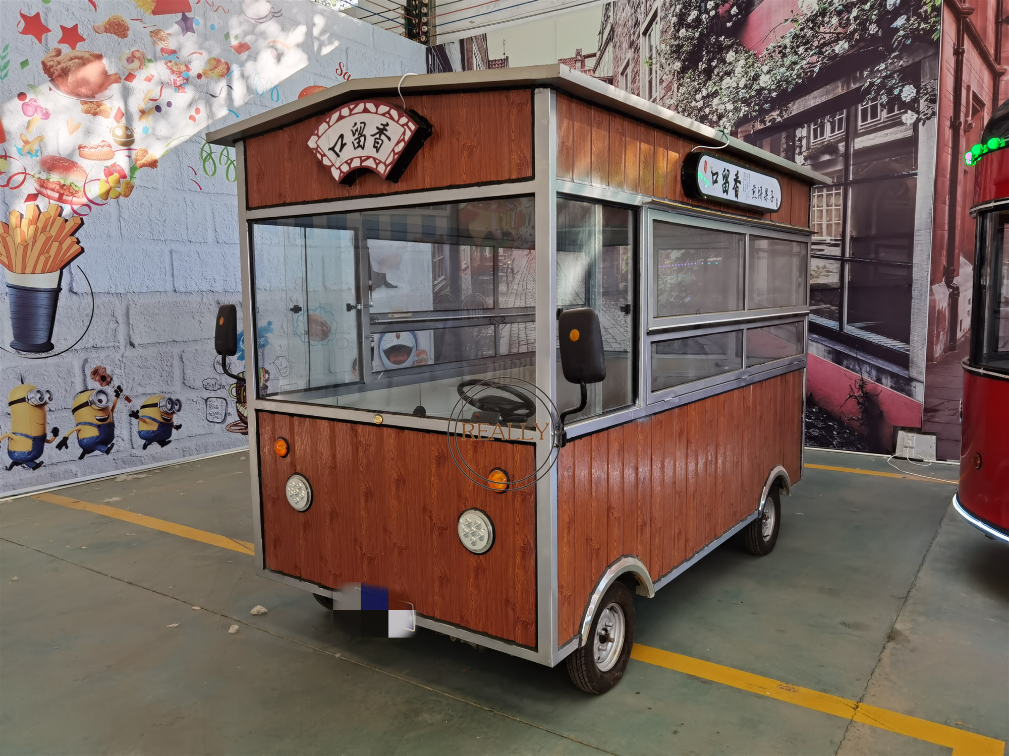 Oem Mobile Small Electric Food Truck Comercial Catering Vans Luxury Small Party Bus Trucks For Sale