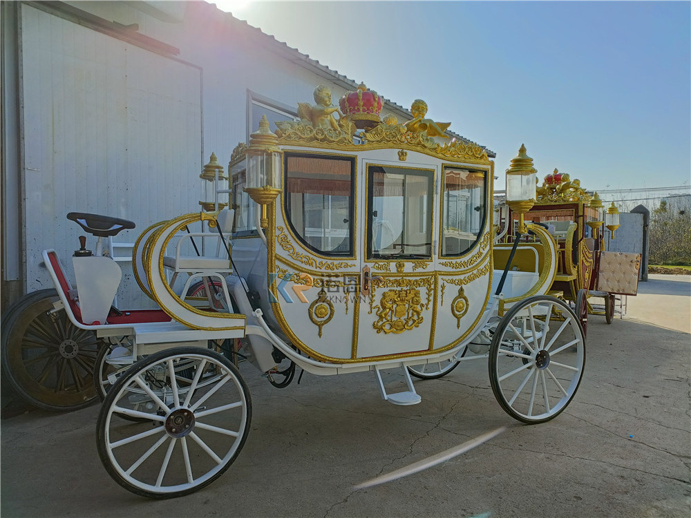 High Quality Royal Carriage Wedding Car Electric Four Wheeled Carriage European Style Customizable VIP Carriage