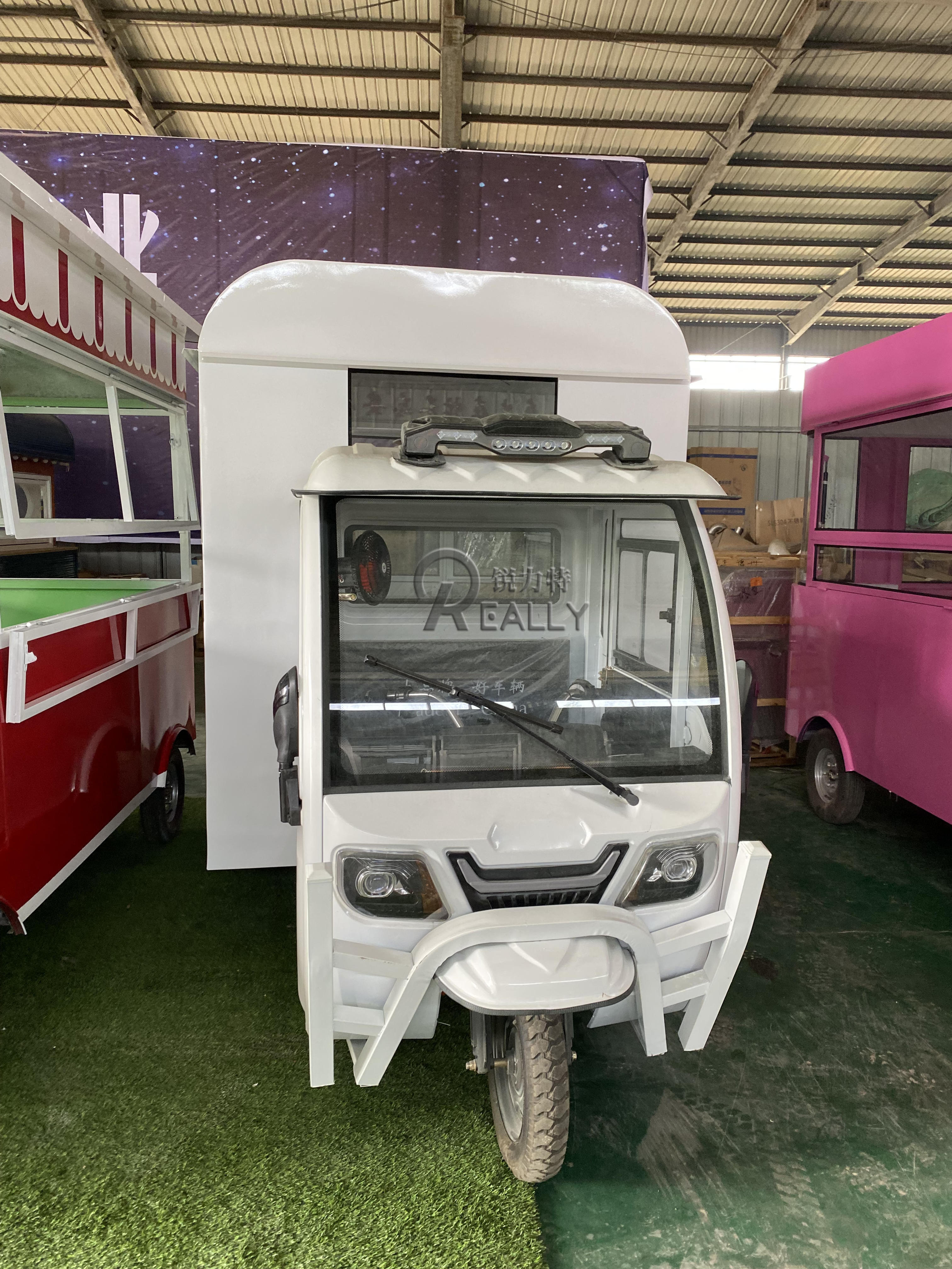 Hot Sale Electric Enclosed Tuk Tuk Electric Tricycle 3 Wheels Big Space Vending Snack Food Cart Mobile Fast Food Truck