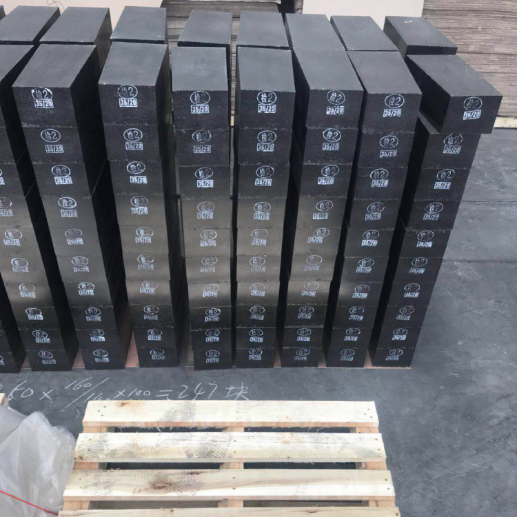 Magnesite carbon Refractory brick Graphite magnesia carbon brick For Cement Plant