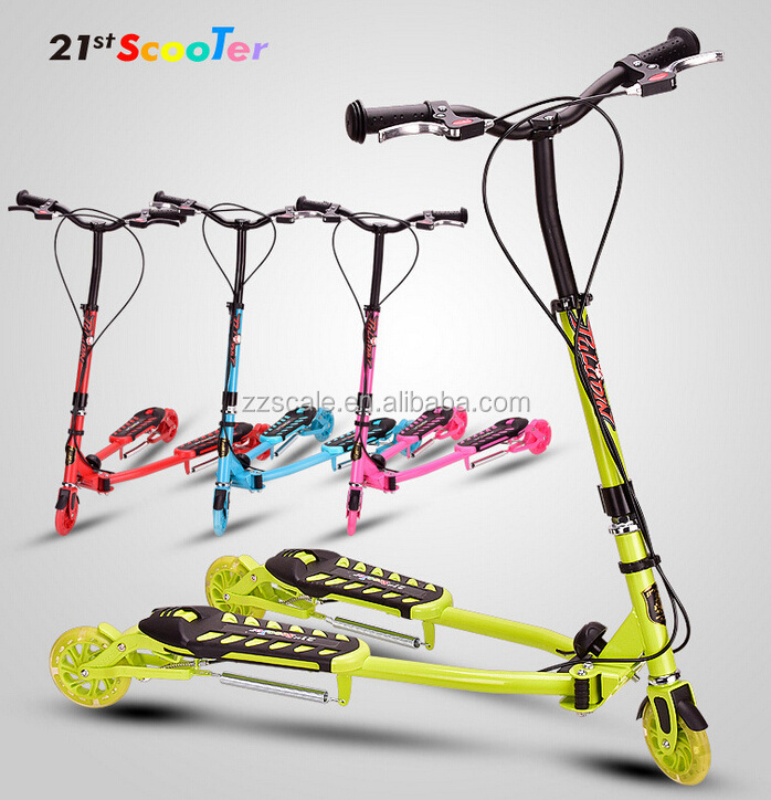 High quality three wheels Kids Frog swing scooter