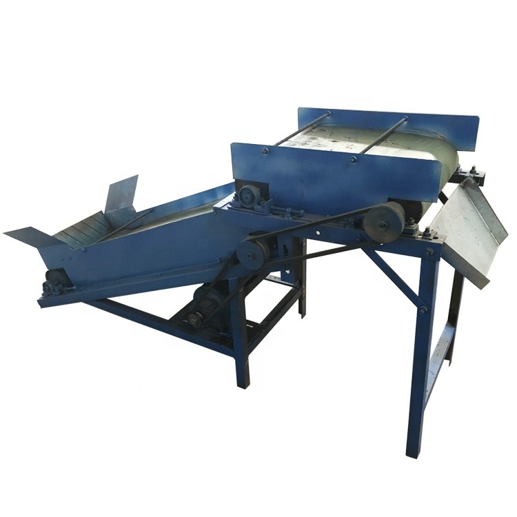 Waste tyre recycling machine for making rubber powder