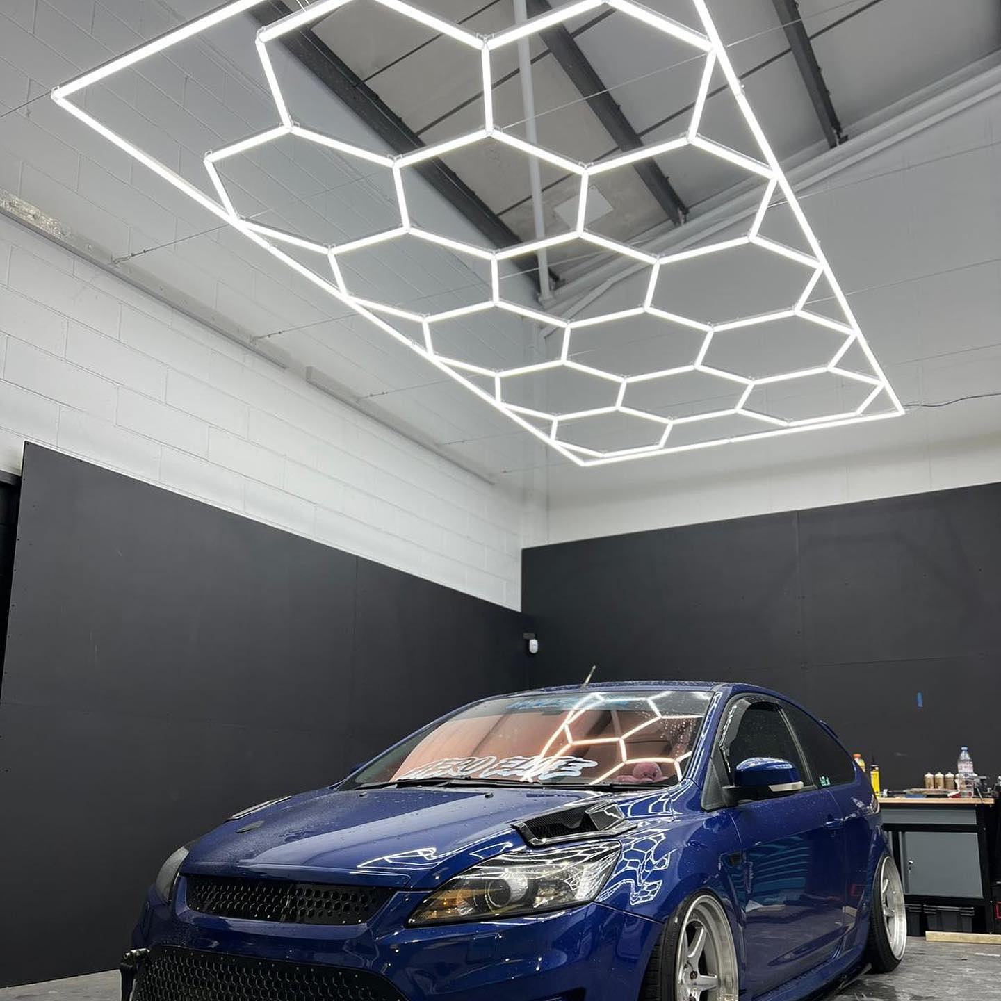 SUEZ Factory Direct Sales Garage Light Hexagon Panel Hex Led Ceiling Hexagonal Workshop Light 14 Grid Hexagon Light System