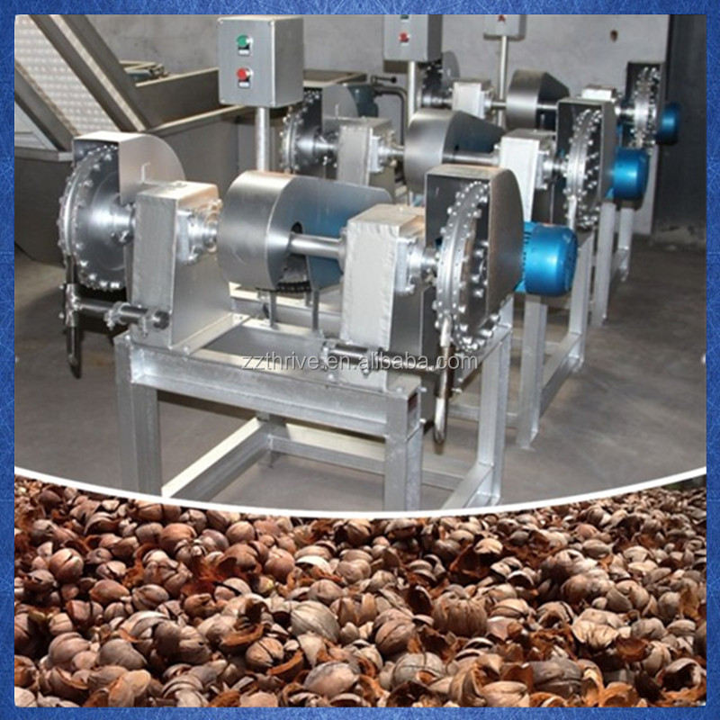 Semi Type Coconut Deshuking Machine / Coconut peeling machine