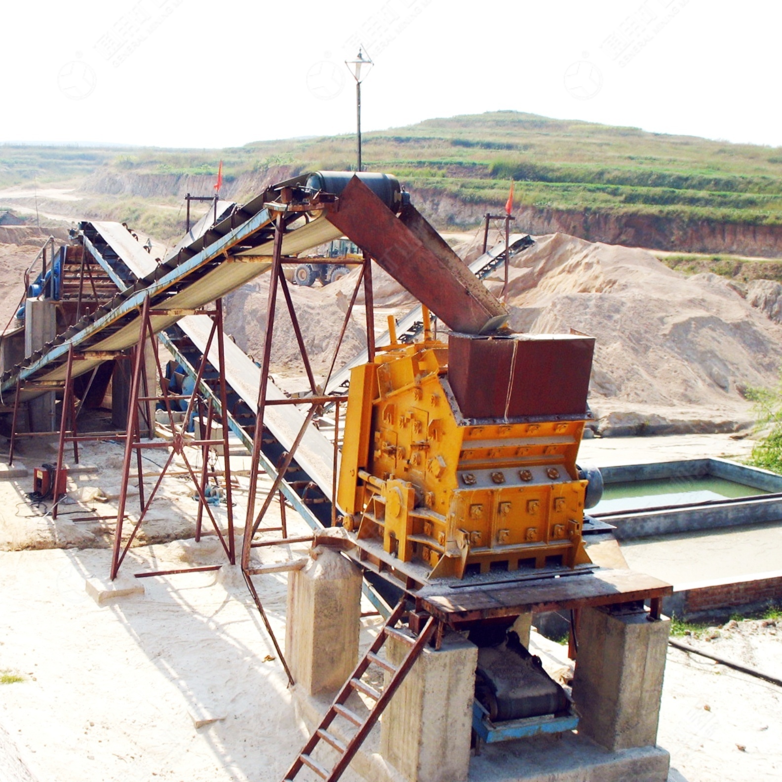 lava rock crusher machine Coal gangue gold mining impact crushing machinery portable rock crusher for sand