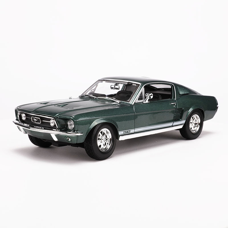 Maisto 1:18 alloy imitation car toys  muscle car model decoration gifts 1967 Ford Mustang GT