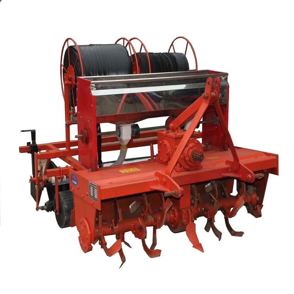 Plastic mulch laying machine / plastic mulch layer with tractor trailed