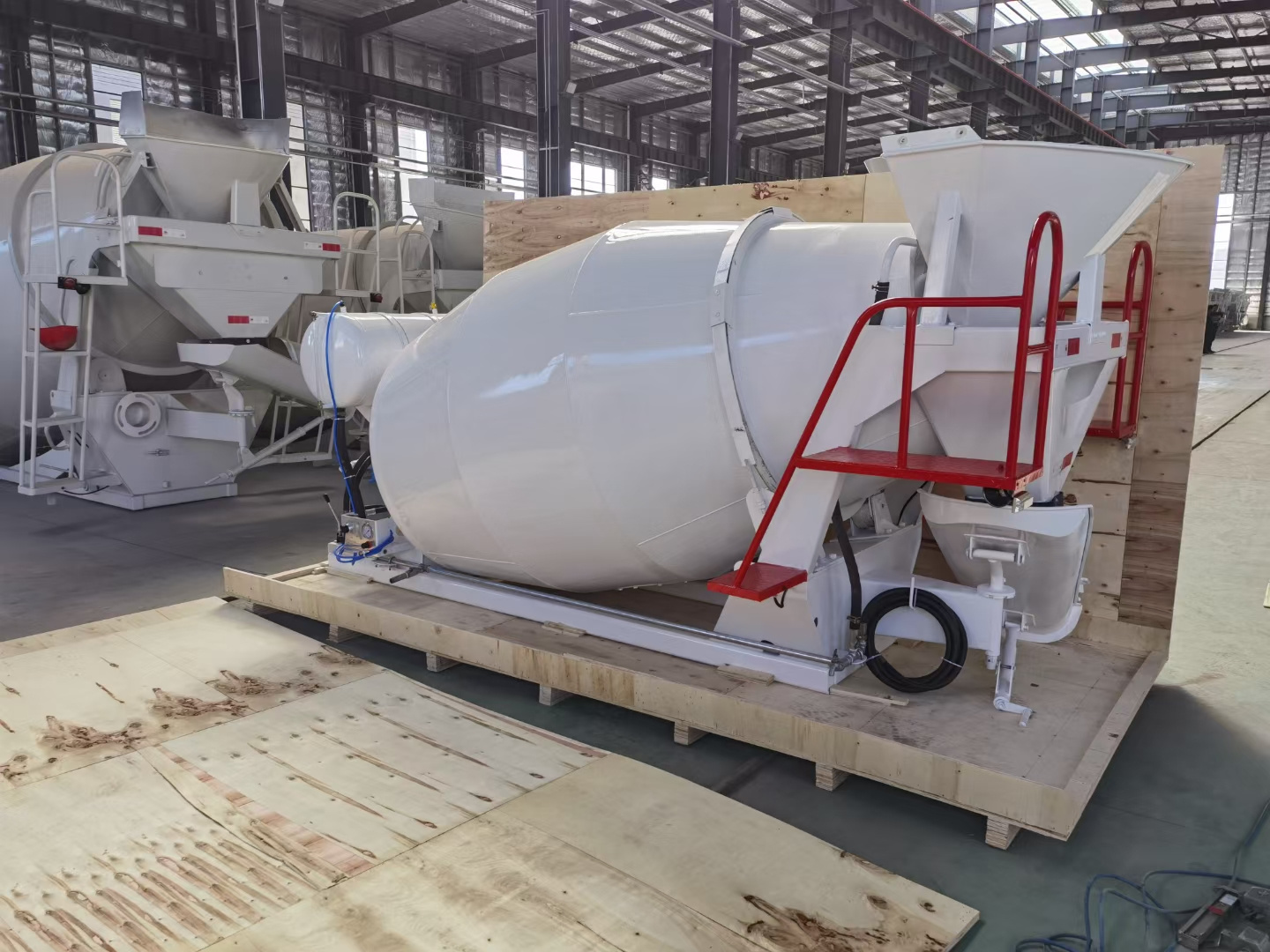 2 yard cement mixer concrete mixer with pump machine concrete truck mixer