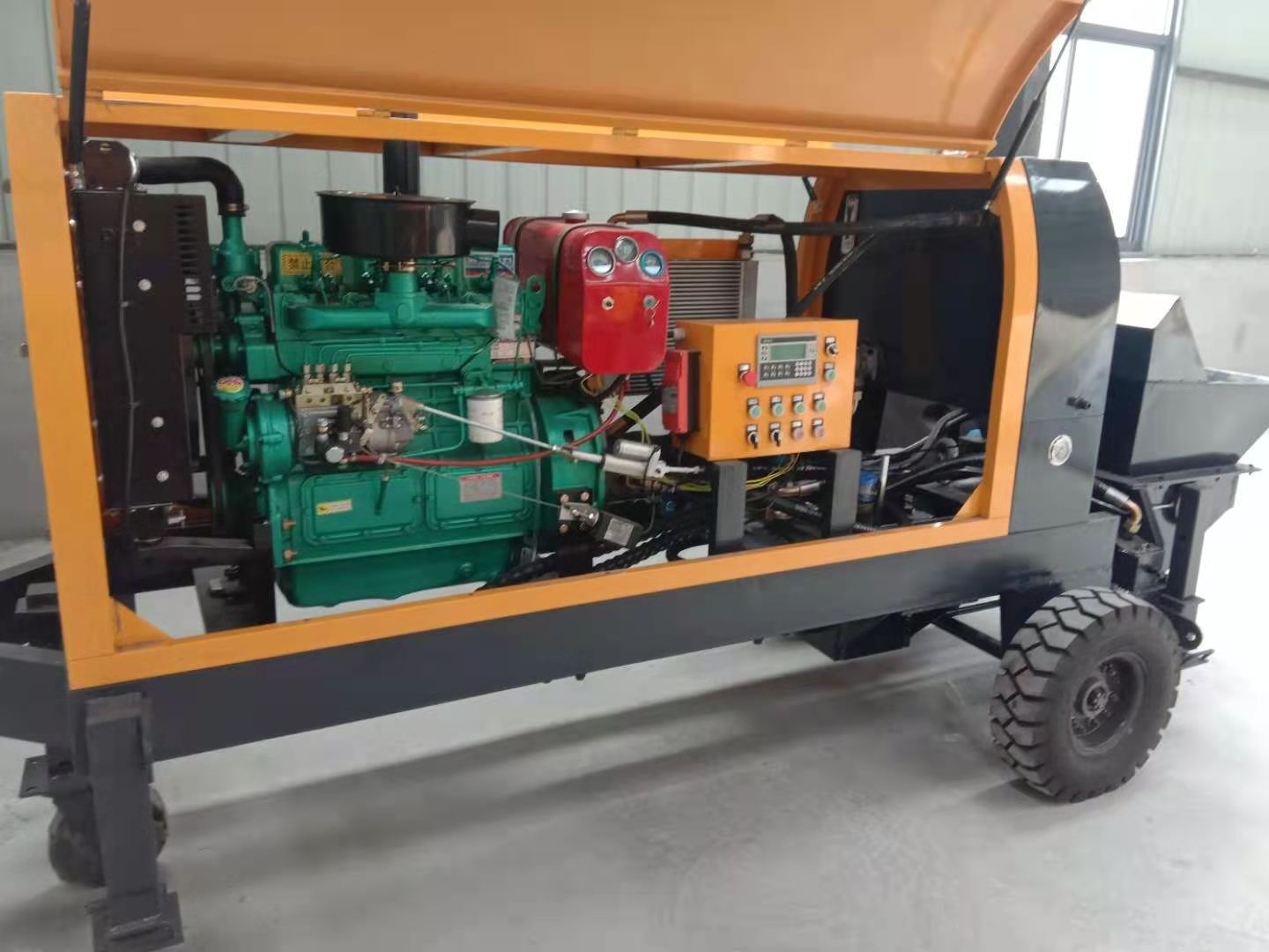 Small Mini Concrete Pump Machine With Pipe Hose Portable Trailing Concrete Pump Price