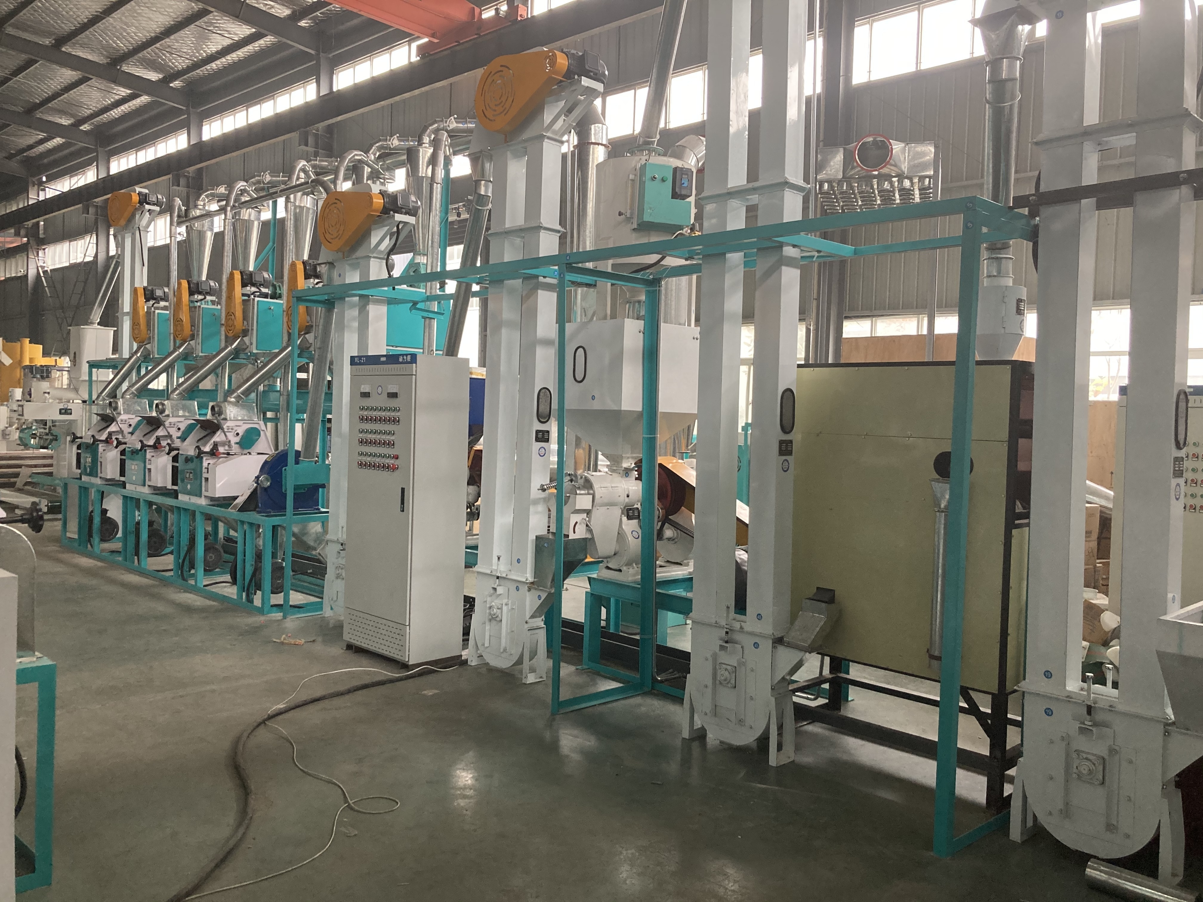 Factory price maize flour mill plant crusher /maize corn grain grinding machinery