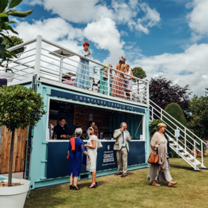 Double-deck Restaurant Kiosk Modified Prefab Modular Coffee Shop Shipping Container Bar with Roof Fencing