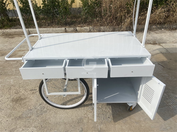 Outdoor Commercial Mobile Coffee Cart Catering Hot Dog Cart with Umbrella