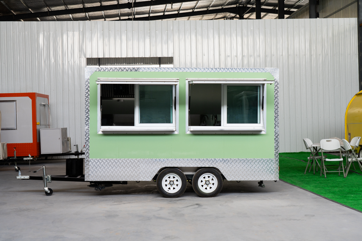 Street Vending Carts Fast Food Trailer With Fryer Griddle Stove