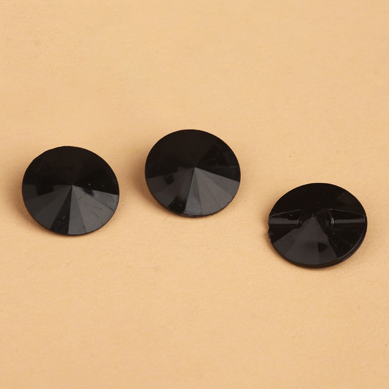 Wholesale Plastic Black Two-hole Coat Button