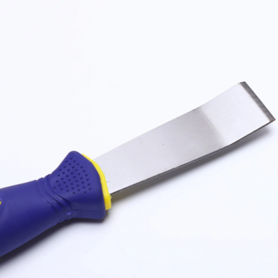 wide putty knife