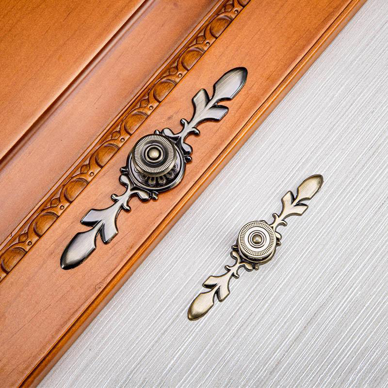 European Antique Luxury Single Hole Pull Handle Cabinet Door Metal Handle