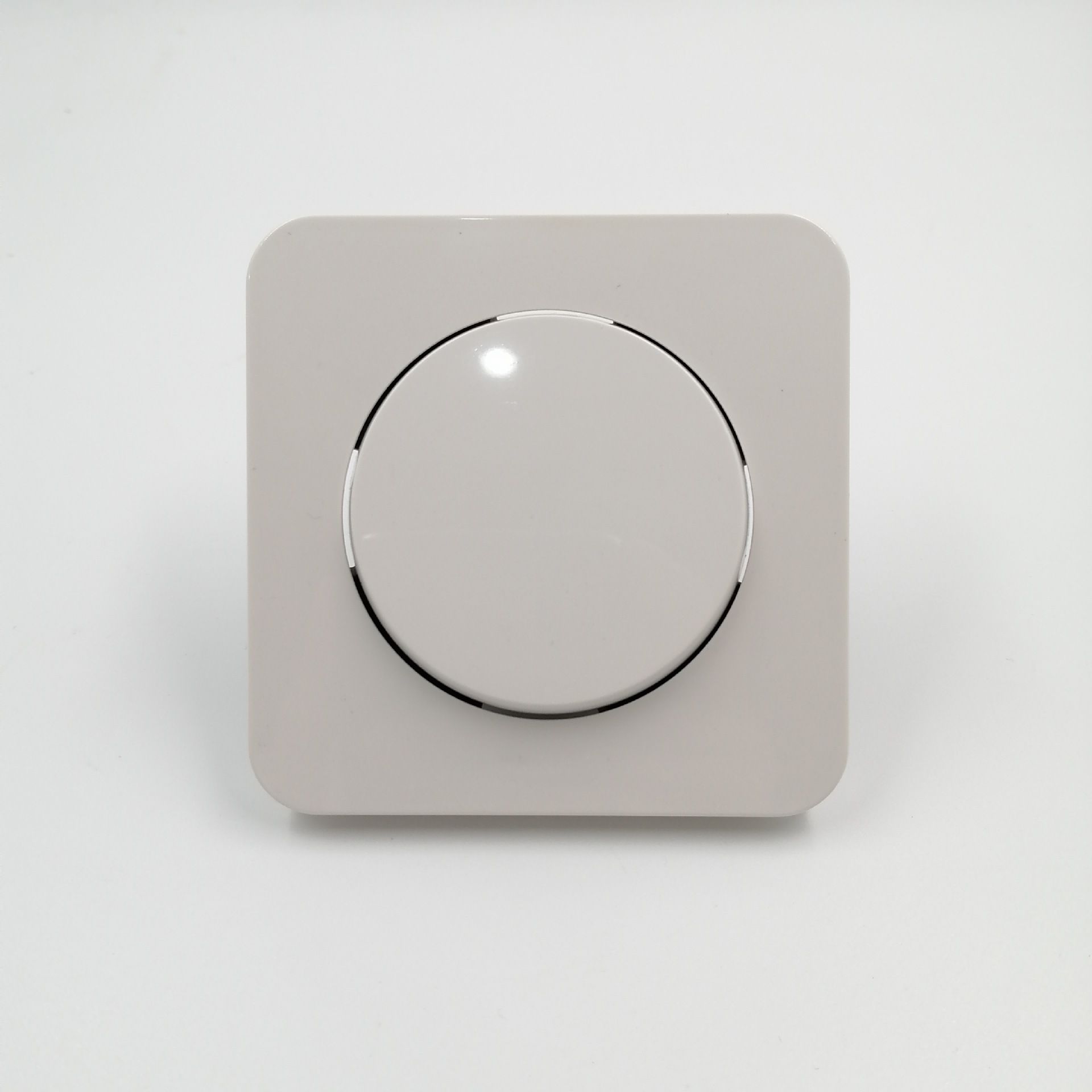 Wholesale Price Europe Standard Luxury White Color Electrical Main Round On Off Switch