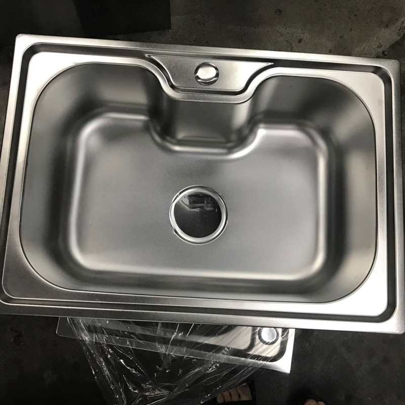 High Quality Commercial Use Undermount Stainless Steel 304 Handmade Above Counter Kitchen Sink